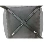 Kuhinjski stol VERACE je privlačen in kvaliteten stol za vašo jedilnico s kovinskim črnim podnožjem. Kombinacija sivega prešitega blaga s črnimi