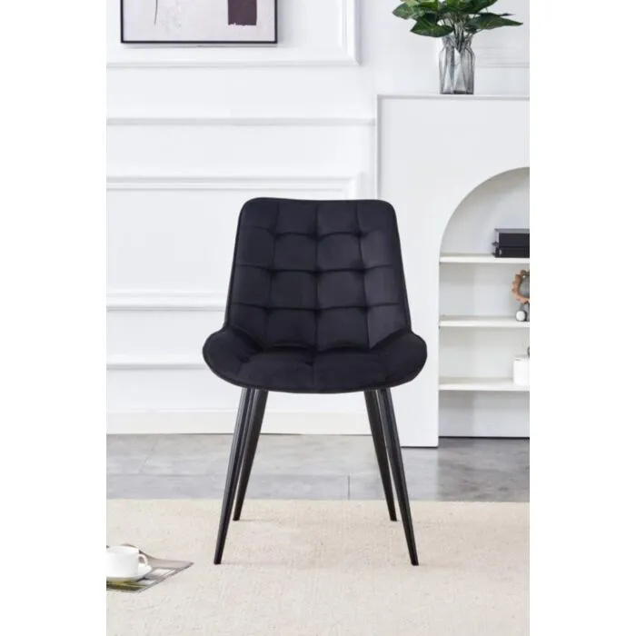 Kuhinjski stol VIKA črn Kuhinjski stol VIKA črn . Kuhinjski stol VIKA velvet črna je odlična rešitev za kombiniranje v minimalističen ali industrijski stil prostora. Kombinacija