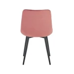 Kuhinjski stol VIKA roza . Kuhinjski stol VIKA velvet roza je odlična rešitev za kombiniranje v minimalističen ali industrijski stil prostora. Kombinacija