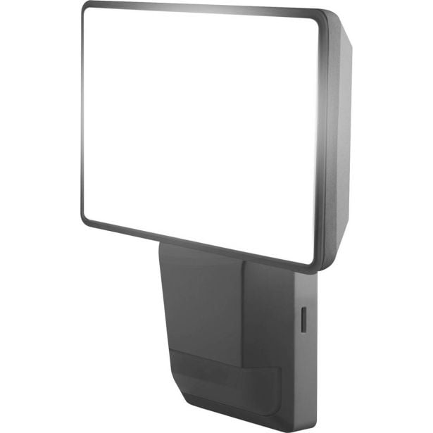 led-zunanji-reflektor-ledvance-15w-endura-pro-flood-dg-s-senzorjem-cw-ip55-crni-3076989-1 LED ZUNANJI REFLEKTOR LEDVANCE 15W ENDURA PRO FLOOD DG S SENZORJEM CW IP55 ČRNI - slika 5