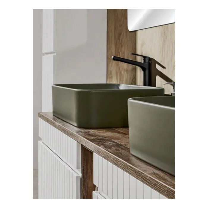 Nadpultni kopalniški umivalnik BEJBA 50 . Nadpultni kopalniški umivalnik BEJBA 50 je trpežen umivalnik sodobnih linij. Narejen je iz keramike v dveh