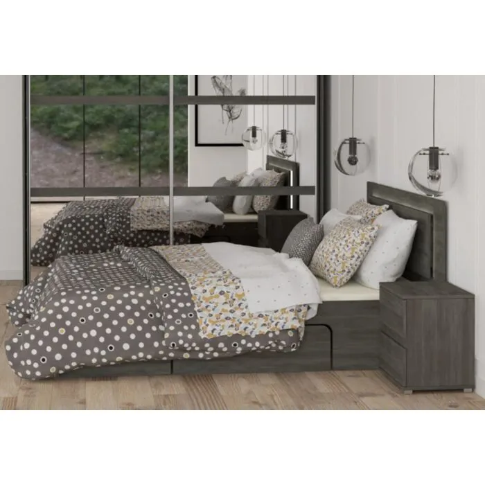 Nočna omarica TIFANY 2 Nočna omarica TIFANY 2 . Nočna omarica TIFANY 2 je primerna za vsako spalnico. Narejena je iz kvalitetnega materiala in ima moderne linije. Odlično se poda