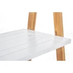 Odprti poličnik AUDREY . Odprti poličnik AUDREY je narejen iz lesa in ima lesene bele mat poličke. S svojo enostavno obliko a hkrati eleganco doda vsakemu