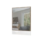 Ogledalo za predsobo VIŠNJA . Ogledalo VIŠNJA pravokotne oblike z lesenim okvirjem. Dobavljivo je v hrast / bela visoki sijaj barvi. Dimenzije: - Š: 63 cm x