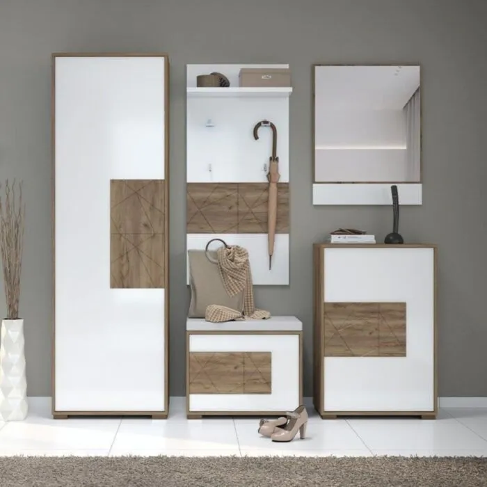 Ogledalo za predsobo VIŠNJA Ogledalo za predsobo VIŠNJA . Ogledalo VIŠNJA pravokotne oblike z lesenim okvirjem. Dobavljivo je v hrast / bela visoki sijaj barvi. Dimenzije: - Š: 63 cm x