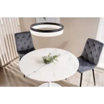 Okrogla jedilna miza RAKO . Okrogla jedilna miza RAKO je izdelana iz kvalitetnih materialov. Njen eleganti dizajn ter moderni videz se bo podal v vsak prostor.