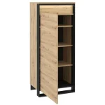 Elegantna omara KVIN ima 4 globoke predale. Tridimenzionalni značaj front je dodatno poudarila LED osvetlitev (vključena v ceno). Ima moderen dizajn s