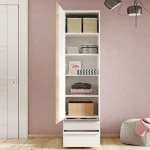 Omara MELI . Enokrilna omara MELI je primerna za vsako mladinsko spalnico in vsako dnevno sobo. Zaradi svojega modernega dizajna, skladnosti barv in elegance