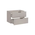 Omarica pod umivalnikom ILONA 80D . Omarica pod umivalnikom ILONA 80 v kašmir barvi. Narejena je iz laminirane plošče debeline 16 mm. Vsebuje mehko