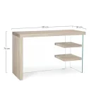 Pisalna miza BILBAO je dobavljiva v barvi lesa. Hrbet in desna stranica sta iz kaljenega stekla, debeline 10mm. Vrh, police in leva stran pa so iz MDF