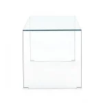 Pisalna miza IRIDE je iz stekla debeline 12mm. Dimenzije: širina: 126cm globina: 70cm višina: 74cm