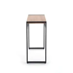 Pisarniška miza MATEJ . Pisarniška miza MATEJ je moderna in praktična miza, izdelana iz MDF-ja in kovine. Z dizajnom v barvi zlatega hrasta in elegantnimi