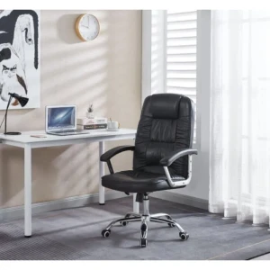 Pisarniški stol DEHLI . Pisarniški stol DEHLI je udoben in primeren za vsako pisarno. Narejen je iz umetnega usnja v kombinaciji kromiranega podnožja ter