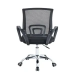 Pisarniški stol DISCO krom/črn . Pisarniški stol DISCO krom/črn je vrtljiv stol, ki je nastavljiv po višini. Zagotavlja popolnoma zanesljivo uporabo ter