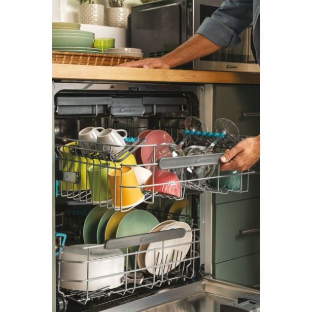 pomivalni-stroj-candy-cf-6b2s3psx-3410093-17 POMIVALNI STROJ CANDY CF 6B2S3PSX - slika 36