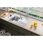 Pomivalno korito E30 . Inox pomivalno korito E 30 je vgradno. Korito ima odlagalno površino. Postavitev korita je univerzalna (levo ali desno). Dimenzija: -