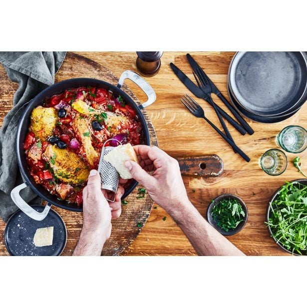 ponev-tefal-visoka-z-rocaji-in-pokrovom-unlimited-3132238-2 PONEV TEFAL VISOKA Z ROČAJI IN POKROVOM UNLIMITED - slika 9