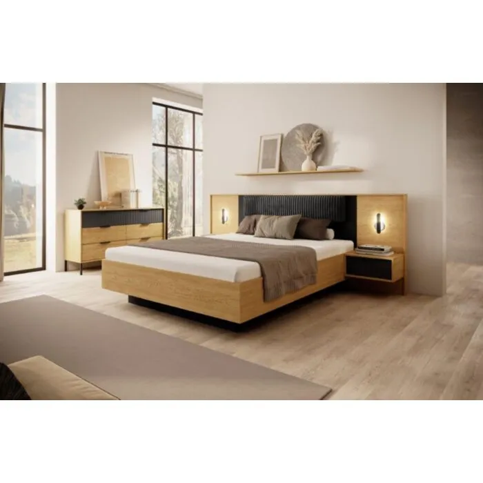 Postelja BILI Postelja BILI . Postelja BILI, je eleganten kos pohištva, ki popestri vaš prostor. Narejena je iz odličnih materialov v barvi hrasta s kombinacijo črne.