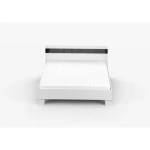 Postelja POMLAD . Postelja POMLAD je primena za vsako spalnico. Narejena je iz visokokakovostne laminirane plošče debeline 16 mm. Postelja ima ABS robove, ki