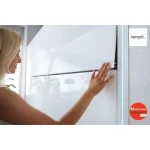 Navpična stenska postelja METULJ je primerna za vzmetnico 120 cm širine. Opremljena je z dodatnimi notranjimi policami. Primerna je tudi za majhno