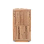 Predalnik 5C ARON . Predalnik 5C ARON ima zaključevanje predala z nepravilnimi robovi (učinek živega lesa), ker se obdeluje ročno, so oblike in velikosti