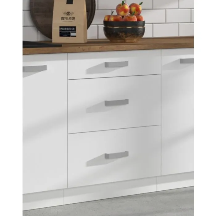 Predalnik STELLA 60D 3S Predalnik STELLA 60D 3S . Kuhinjo STELLA je možno naročiti v kompletu (kuhinjski bloki STELLA ali pa po posameznih elementih po vaši izbiri. Predalnik