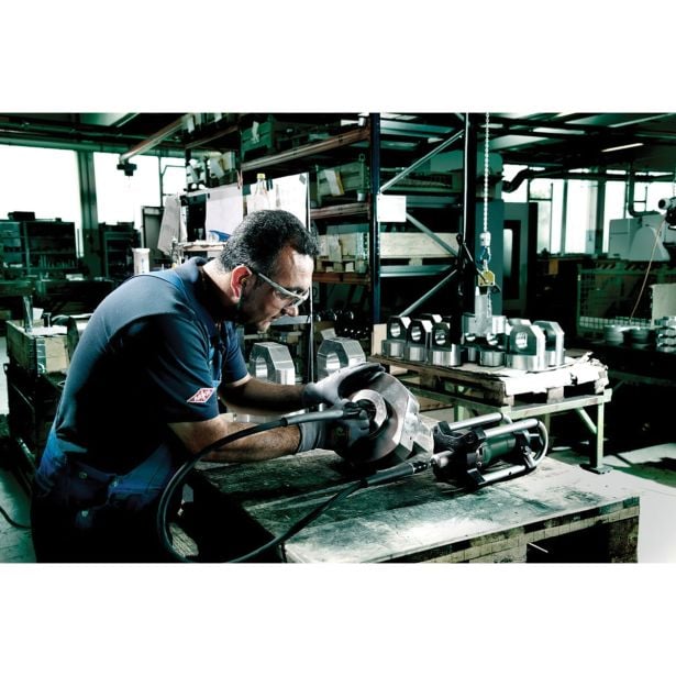 premi-brusilnik-metabo-ge-710-plus-1987122-3 PREMI BRUSILNIK METABO GE 710 PLUS - slika 9