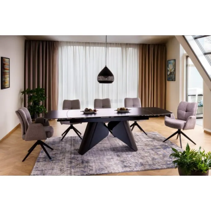 Raztegljiva jedilna miza ARMANO 2 Raztegljiva jedilna miza ARMANO 2 . Raztegljiva jedilna miza ARMANO 2 je narejena do podrobnosti natančno. Očarali vas bodo njeni prefinjeno narejeni vzorci