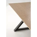 Raztegljiva jedilna miza FIJA . Raztegljiva jedilna miza FIJA, bo prinesla svežino in eleganco v vaš prostor. Narejena je iz kakovostnega naravnega furnirja