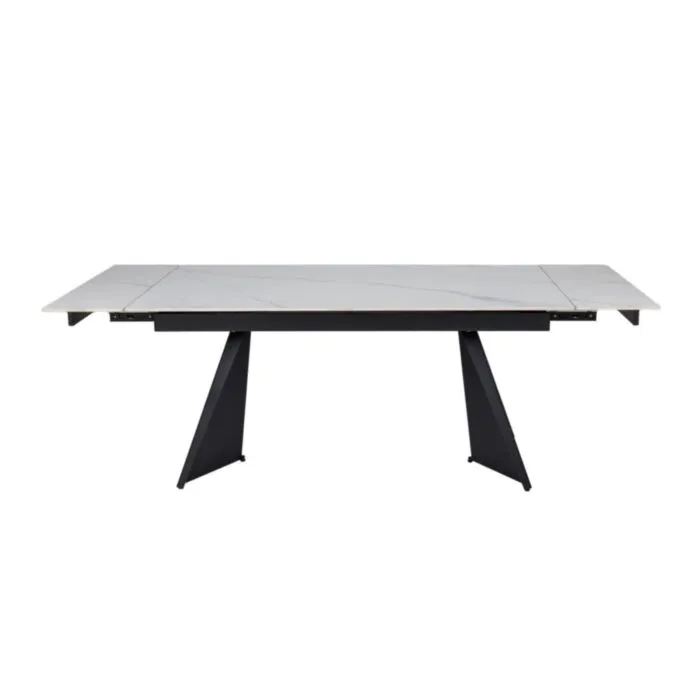 Raztegljiva jedilna miza LACONA Raztegljiva jedilna miza LACONA . Raztegljiva jedilna miza LACONA je narejena do podrobnosti natančno. Očarali vas bodo njeni prefinjeno narejeni vzorci ter