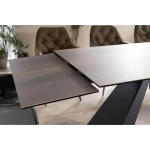 Raztegljiva jedilna miza SALVADOR 2 . Raztegljiva jedilna miza SALVADOR 2 predstavlja praktičnost in sodobni pristop k ureditvi jedilnega prostora. Mizna