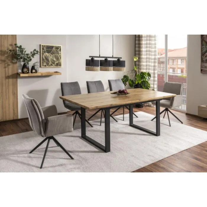 Raztegljiva kuhinjska miza BERTO . Raztegljiva kuhinjska miza BERTO, je popolen kos pohištva, ki popestri vašo jedilnico. Mizna plošča je narejena iz