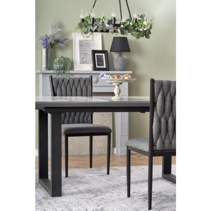 Raztegljiva miza BOB Raztegljiva miza BOB . Raztegljiva miza BOB, bo prinesla svežino in eleganco v vaš prostor. Narejena je iz kakovostnega stekla in MDF-ja. Noge so narejene iz