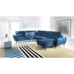 Sedežna garnitura DEJA U . Sedežna garnitura DEJA U je primerna za vse, ki imajo dodaten prostor in se ga ne bojijo izkoristiti za udoben počitek. Narejena