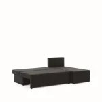 Sedežna garnitura GINA rjavo blago . Sedežna garnitura GINA je kotna sedežna garnitura izjemne kvalitete po ugodni ceni. Sedežna ima tudi pomožno