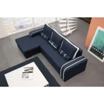 Sedežna garnitura PETER 2 . Sedežna garnitura PETER 2 je zelo praktična in funkcionalna. Narejena je iz kvalitetnega blaga ter detajli iz umetnega usnja.