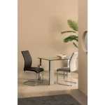 SEDIA MYRA PU CAPPUCCINO . Jedilni stol MYRA PU cappuccino ima noge iz jekla, oblogo pa iz poliuretanske pene ki jo krasi prevleka iz umetnega usnja. Material: