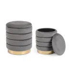 Set 2 taburejev DARINA siva ima strukturo iz MDF-ja in vezane plošče, prevleko ima iz poliestra ki oddaja učinek žameta. Dno je zlatne barve. Material: -