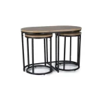 Set 3 klubskih mizic SIANA . Set 3 klubskih mizic SIANA, je eleganten kos pohištva. Vrh je narejen iz MDF-ja in furnirja. Ogrodje je narejeno iz kovine. Set