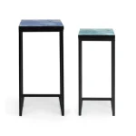 Set2 klubske mize REEF K02 . Set2 klubske mize REEF K02 ima jekleni okvir in top iz MDF-ja. Dimenzije: širina: 28cm globina: 28cm širina: 66h; 33cm višina: