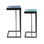 Set2 klubske mize REEF K02 . Set2 klubske mize REEF K02 ima jekleni okvir in top iz MDF-ja. Dimenzije: širina: 28cm globina: 28cm širina: 66h; 33cm višina: