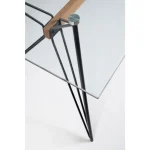 Steklena miza PRIMARY 160X80 ima kovinsko konstrukcijo, sredinski del je iz brezovega lesa. Mizna plošča je iz kaljenega stekla. Barva: - Črna / les