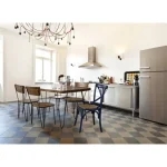 Stol CROSS - modra . Stol CROSS - modra, je eleganten stol, ki popestri vaš prostor ali okolico. Primeren je tako za jedilnice, kmečke turizme ali opremo