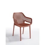 Stol RIO opečnato rdeča . Stol RIO v opečnato rdeči barvi, je moderen stol izdelan iz polipropilena, kateremu so dodana steklena vlakna za še večjo