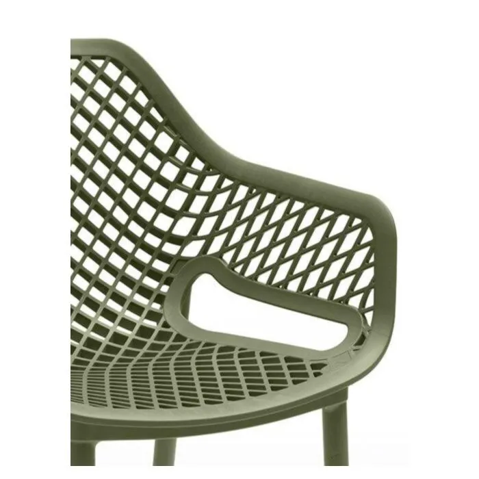 Stol RIO zelen Stol RIO zelen . Stol RIO v zeleni barvi, je moderen stol izdelan iz polipropilena, kateremu so dodana steklena vlakna za še večjo trdnost. Stol je namenjen