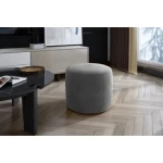 Tabure NAL . Tabure NAL je majhen, urejen okrogel dodatek za vašo spalnico, dnevno sobo ali predsobo. Dobavljiv je v široki paleti različnih barv. Sedež je