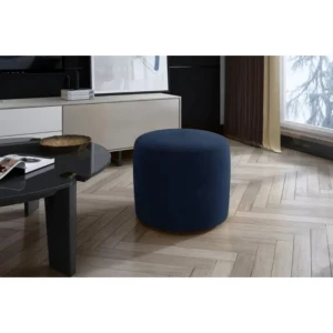 Tabure NAL . Tabure NAL je majhen, urejen okrogel dodatek za vašo spalnico, dnevno sobo ali predsobo. Dobavljiv je v široki paleti različnih barv. Sedež je