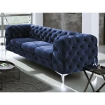 Trosed ČARLI 3 . Prepustite se počitku na vzmetenem trosedu ČARLI, ki je udoben in kvaliteten. Oblazinjen v blagu in v modernih barvah bo odlčina