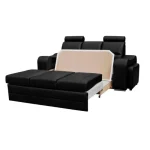 KARTAGENA je moderen in eleganten raztegljiv trosed iz kakovostne tkanine. Trosed ima prostor za shranjevanje posteljnine. Vzglavje je nastavljivo po višini.