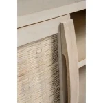 TV regal 2A SAHANA, je izdelan iz visokokakovostnega mangovega lesa in MDF-ja, kar mu daje trpežnost in eleganten videz. Prednja vrata so izdelana iz ratana,